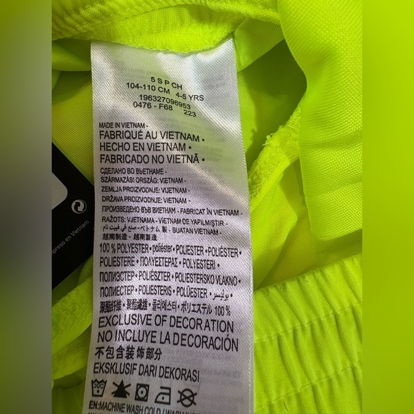 NIKE Neon Green Yellow Gradient Board Shorts Swim Trunks size 4-5 small - Picture 8 of 8